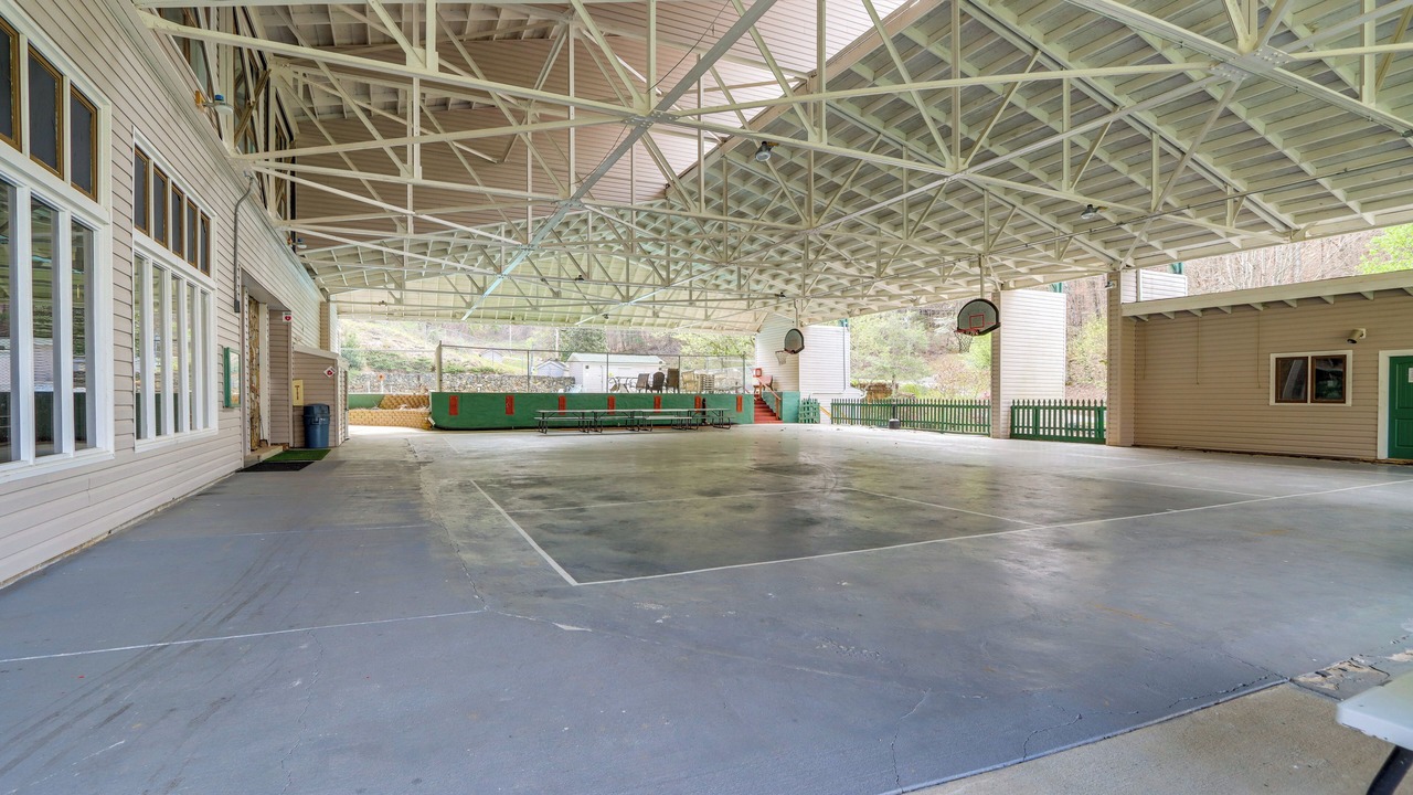 Photo of Others in Unaka