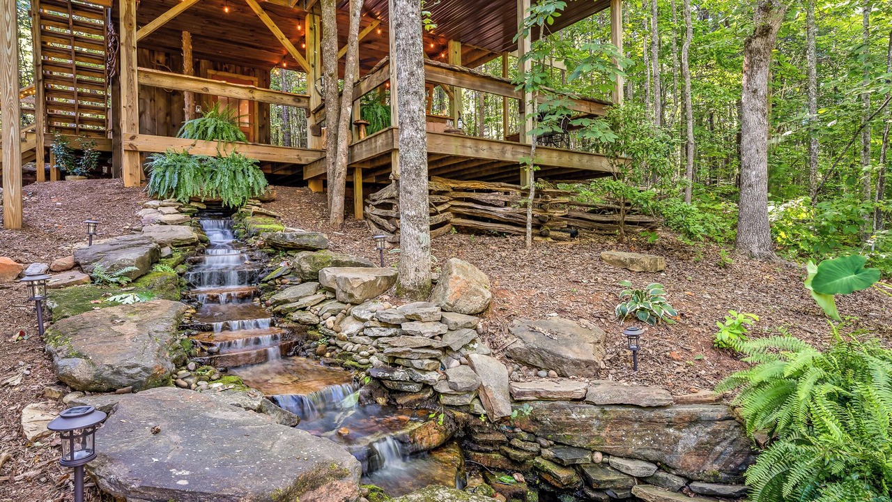 Photo of Outdoor in Mountain Rest