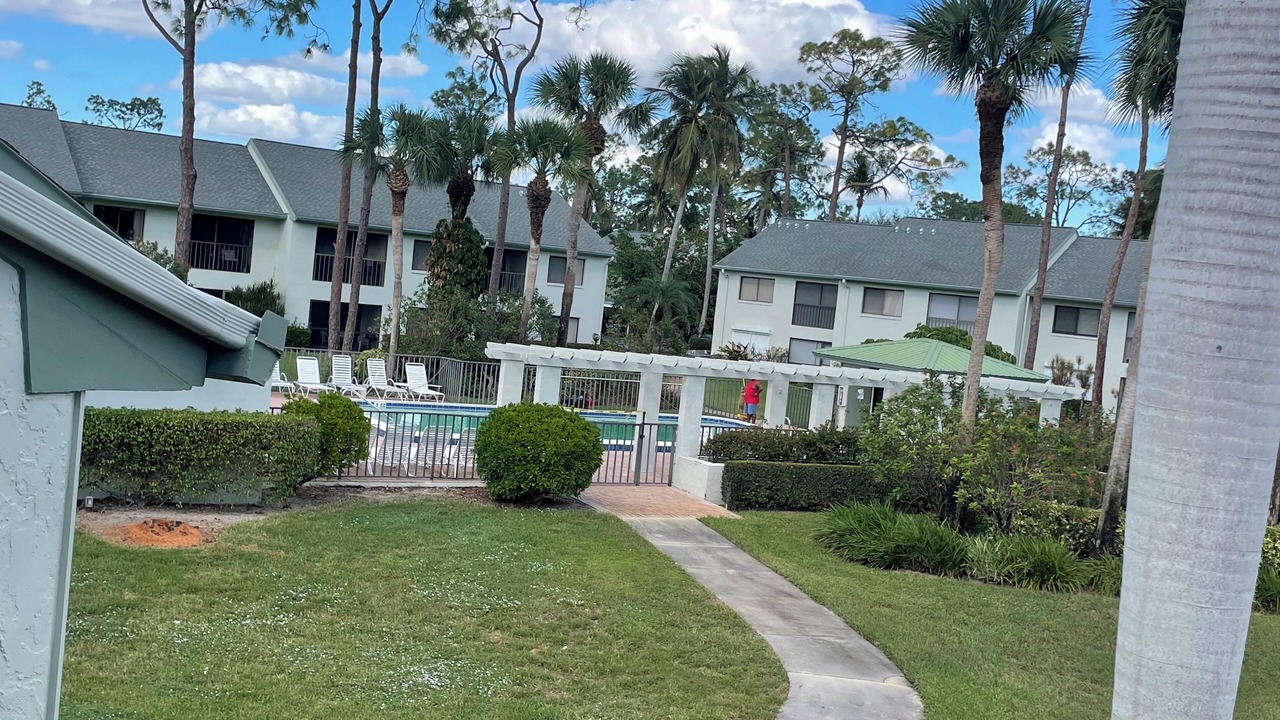 Photo of Outdoor in Crown Pointe