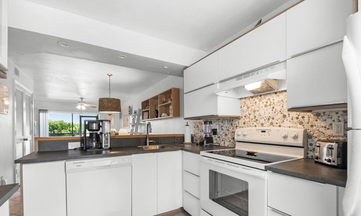 Photo of Kitchen in Hammock Bay