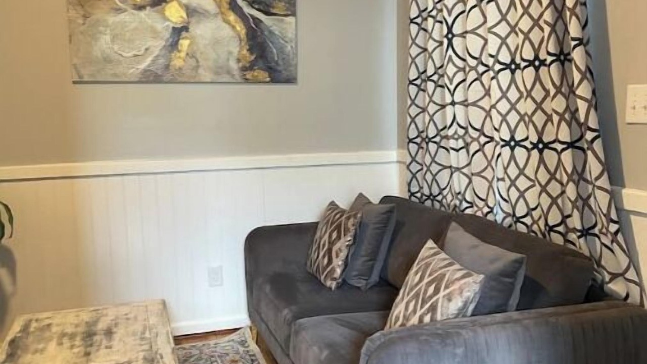 Photo of Livingroom in Dixon Park