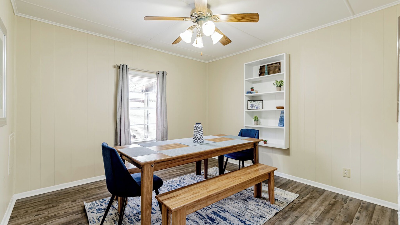 Photo of Livingroom in West Columbia