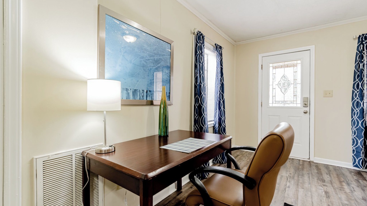 Photo of Livingroom in West Columbia