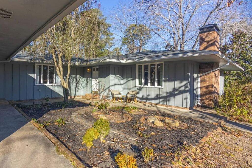 Photo of Outdoor in Houndslake