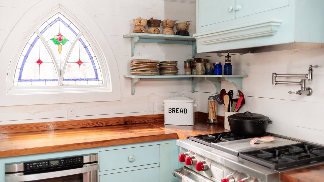 Photo of Kitchen in Modoc