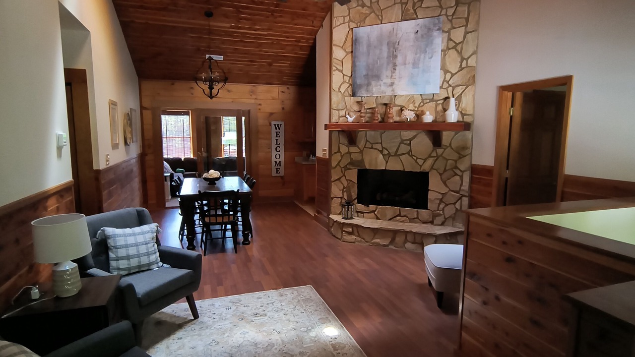 Photo of Livingroom in Cross Hill