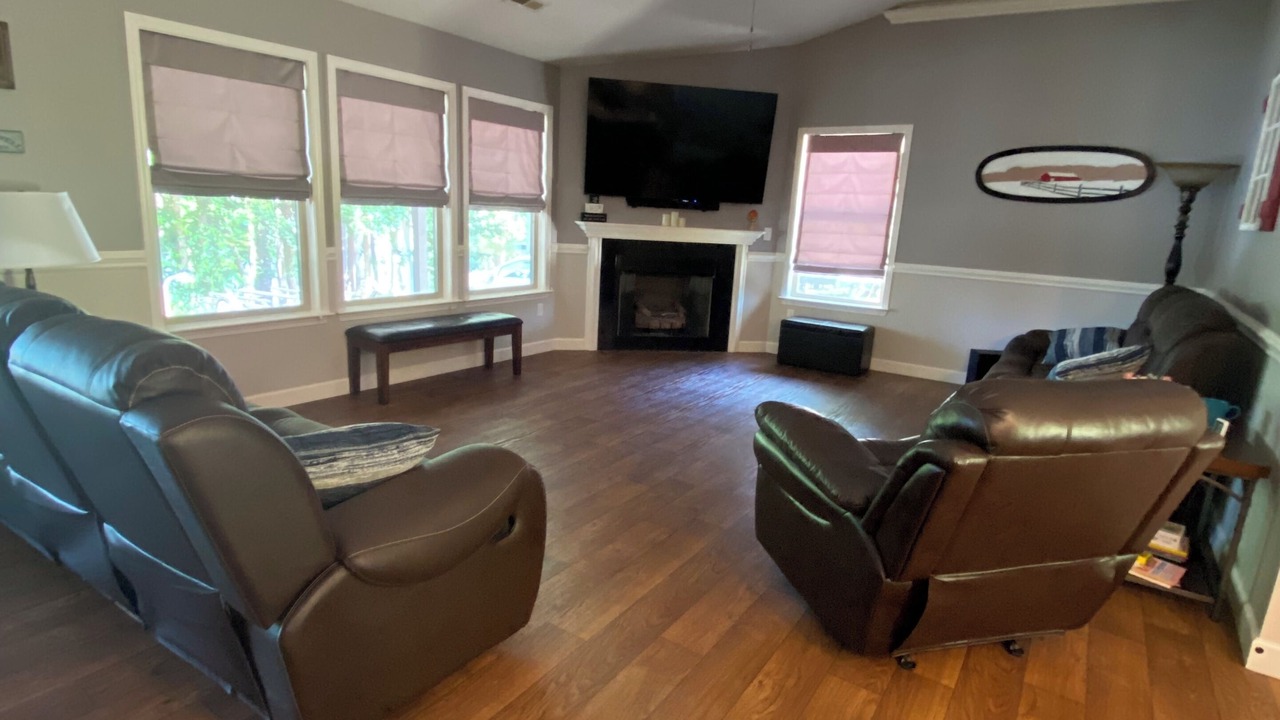 Photo of Livingroom in Townville