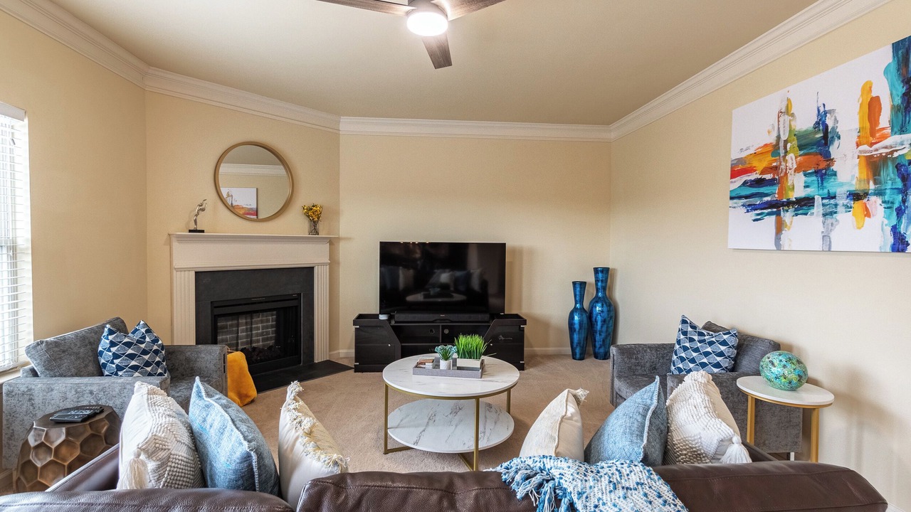 Photo of Livingroom in Dacula