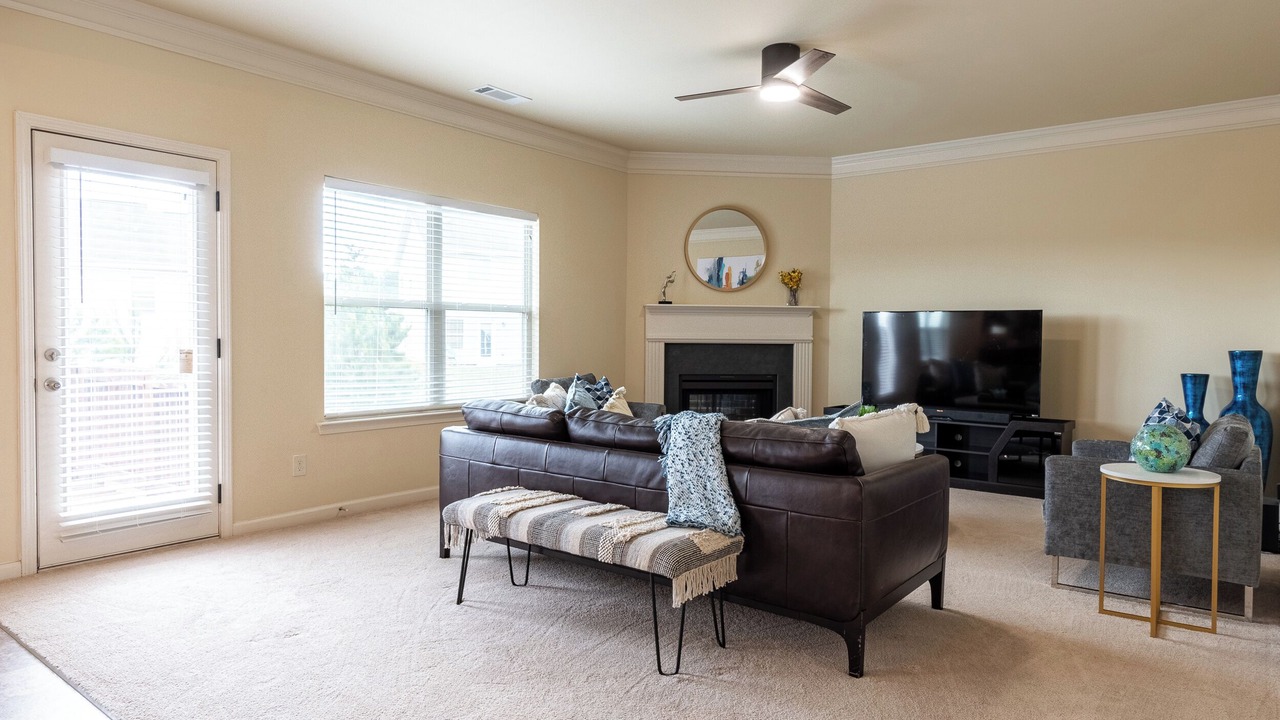Photo of Livingroom in Dacula