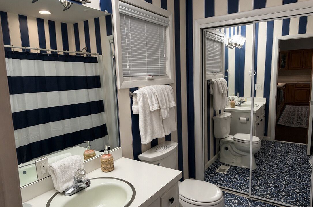 Photo of Bathroom in Hiawassee