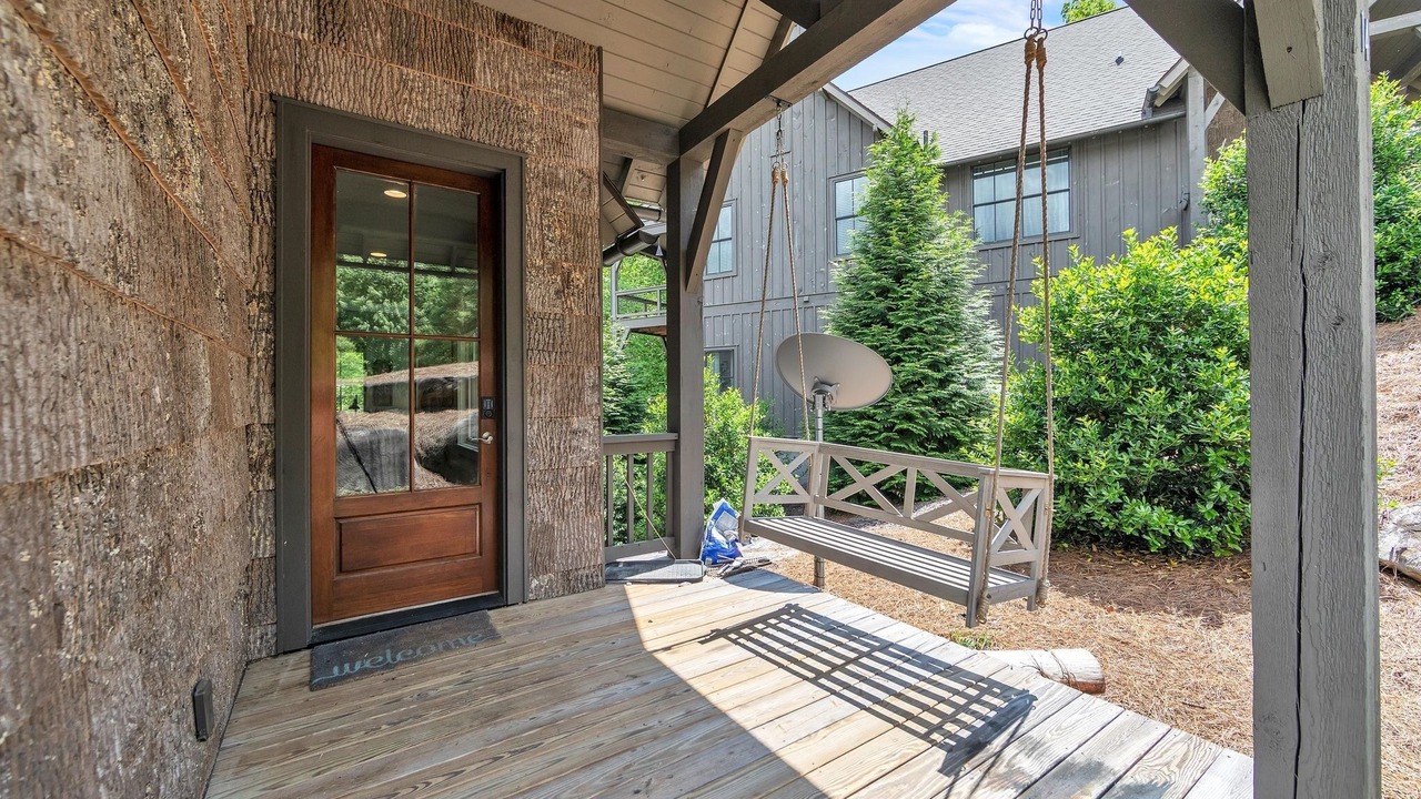 Photo of Patio Balcony in Bear Lake Reserve