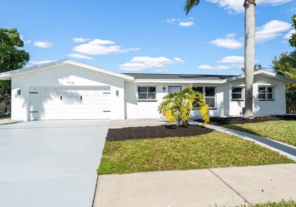 Photo of Outdoor in Lochmoor Waterway Estates