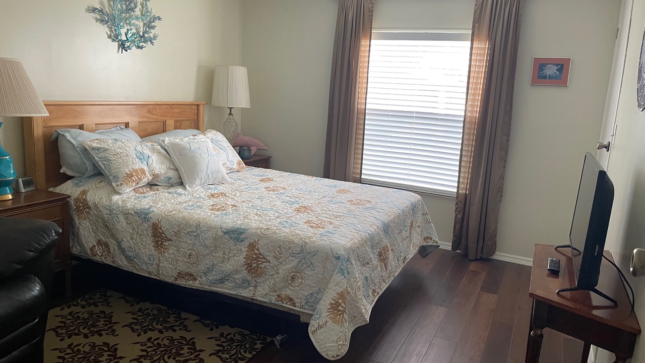 Photo of Bedroom in Indiantown