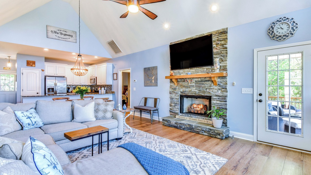 Photo of Livingroom in Dewy Rose