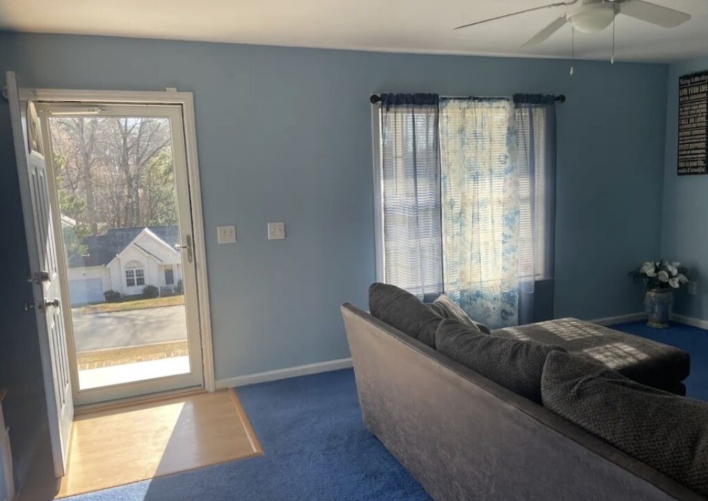 Photo of Livingroom in Wendell