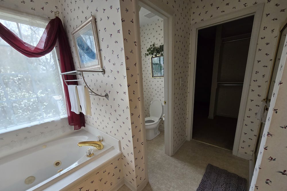 Photo of Bathroom in Evans