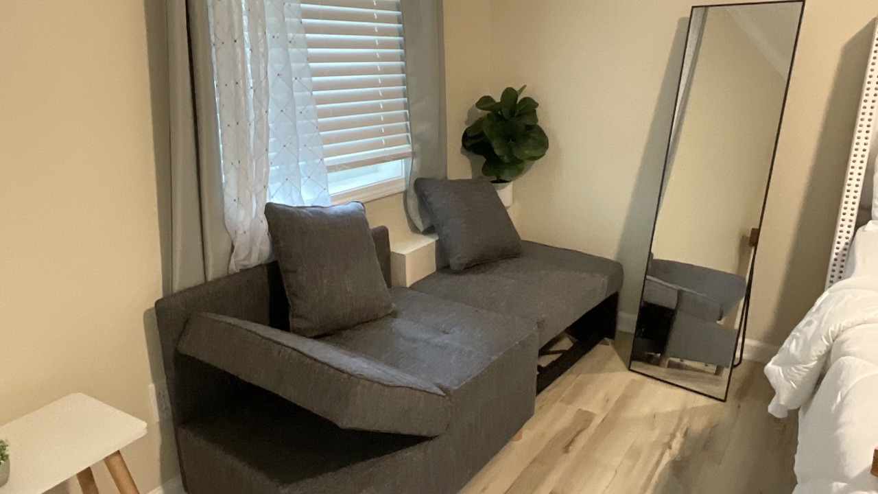 Photo of Livingroom in Lawrenceville