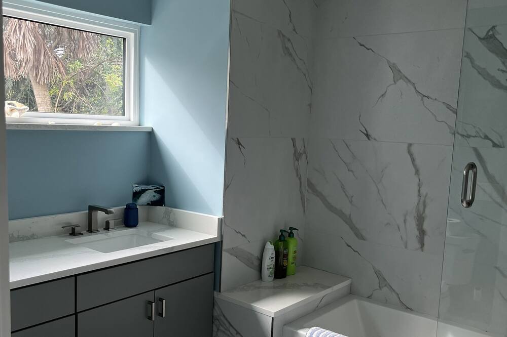Photo of Bathroom in Melbourne Beach