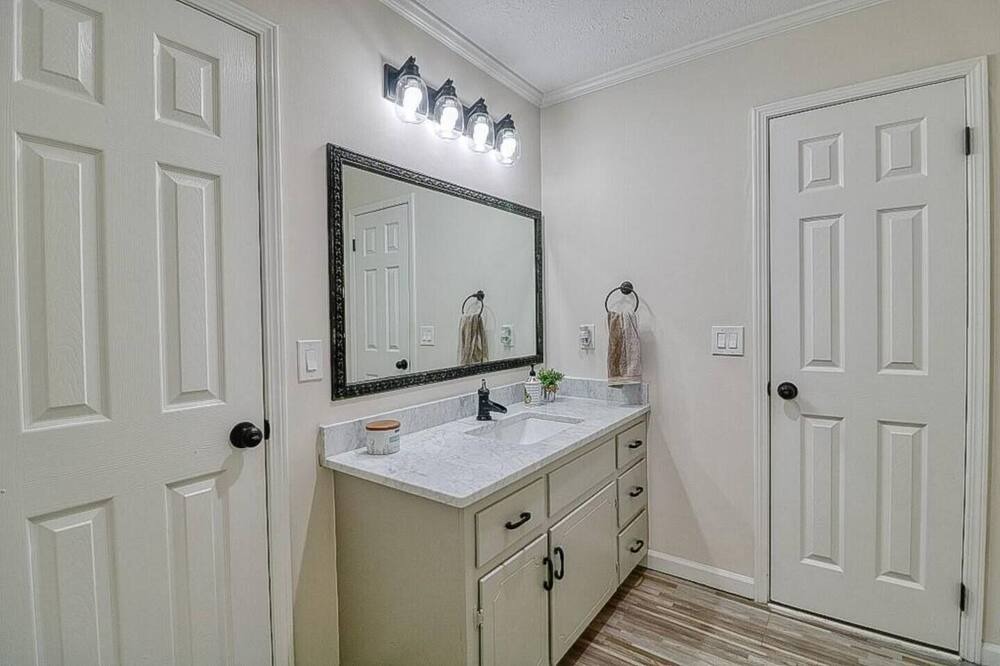 Photo of Bathroom in Dacula