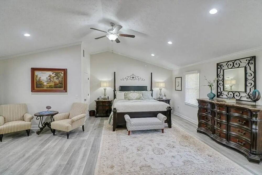 Photo of Bedroom in Dacula