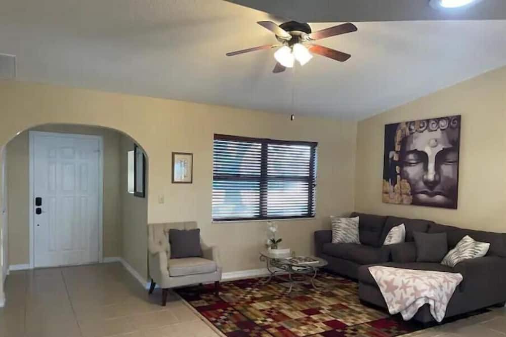 Photo of Others in Sebring