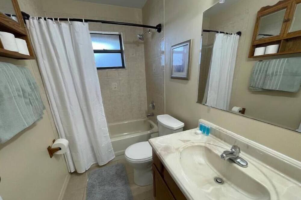 Photo of Bathroom in Sebring