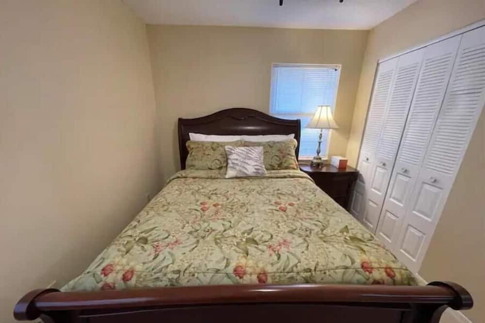 Photo of Bedroom in Sebring