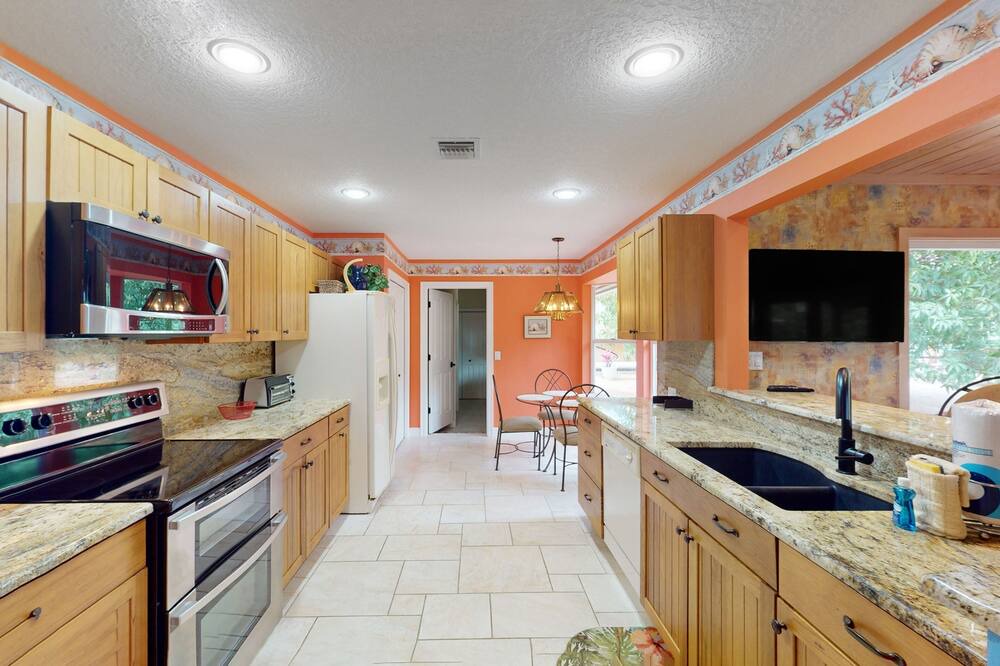 Photo of Kitchen in Sebastian Highlands