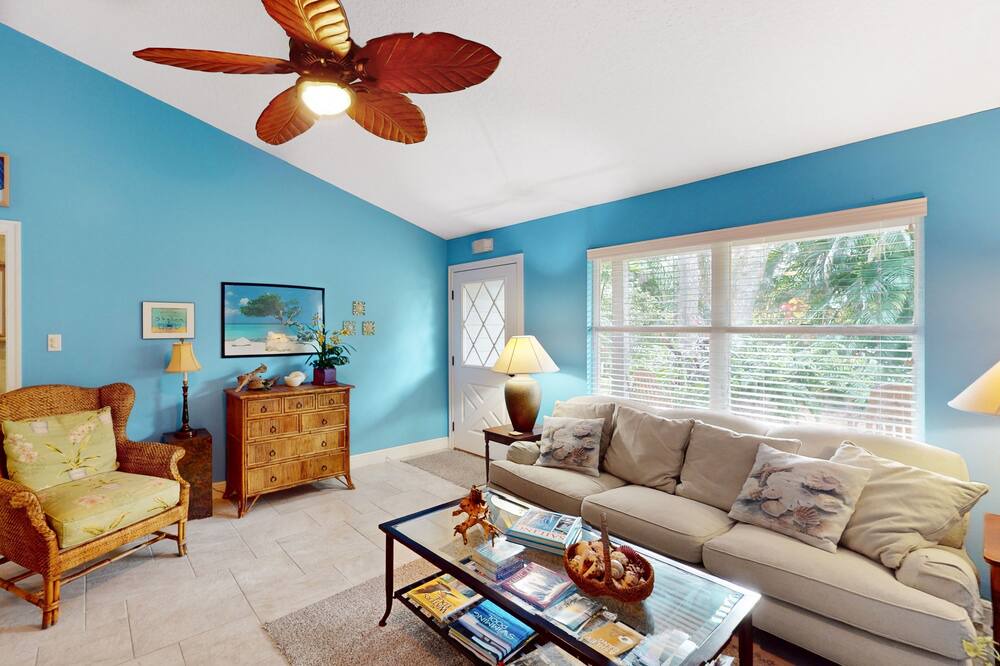 Photo of Livingroom in Sebastian Highlands