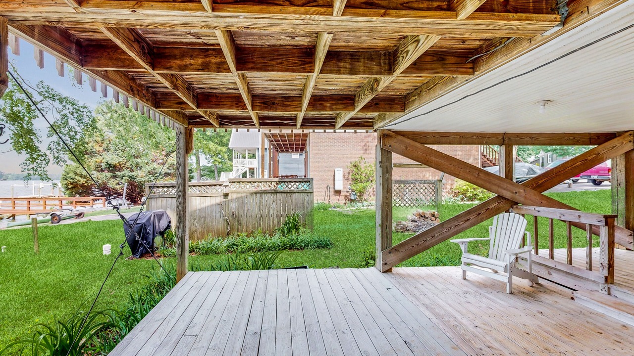 Photo of Patio Balcony in Newberry Shores