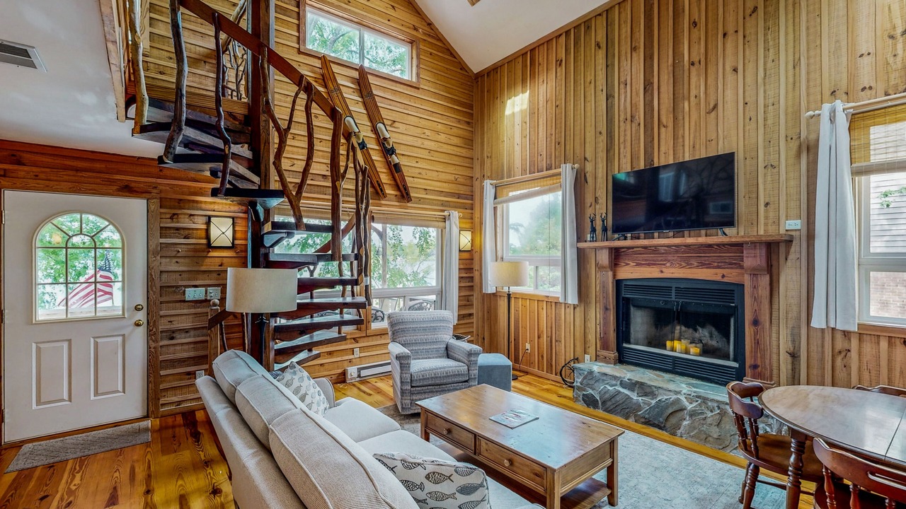 Photo of Livingroom in Newberry Shores