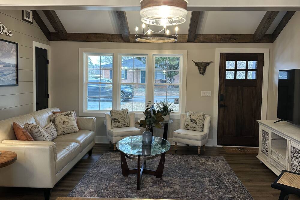 Photo of Livingroom in Seneca