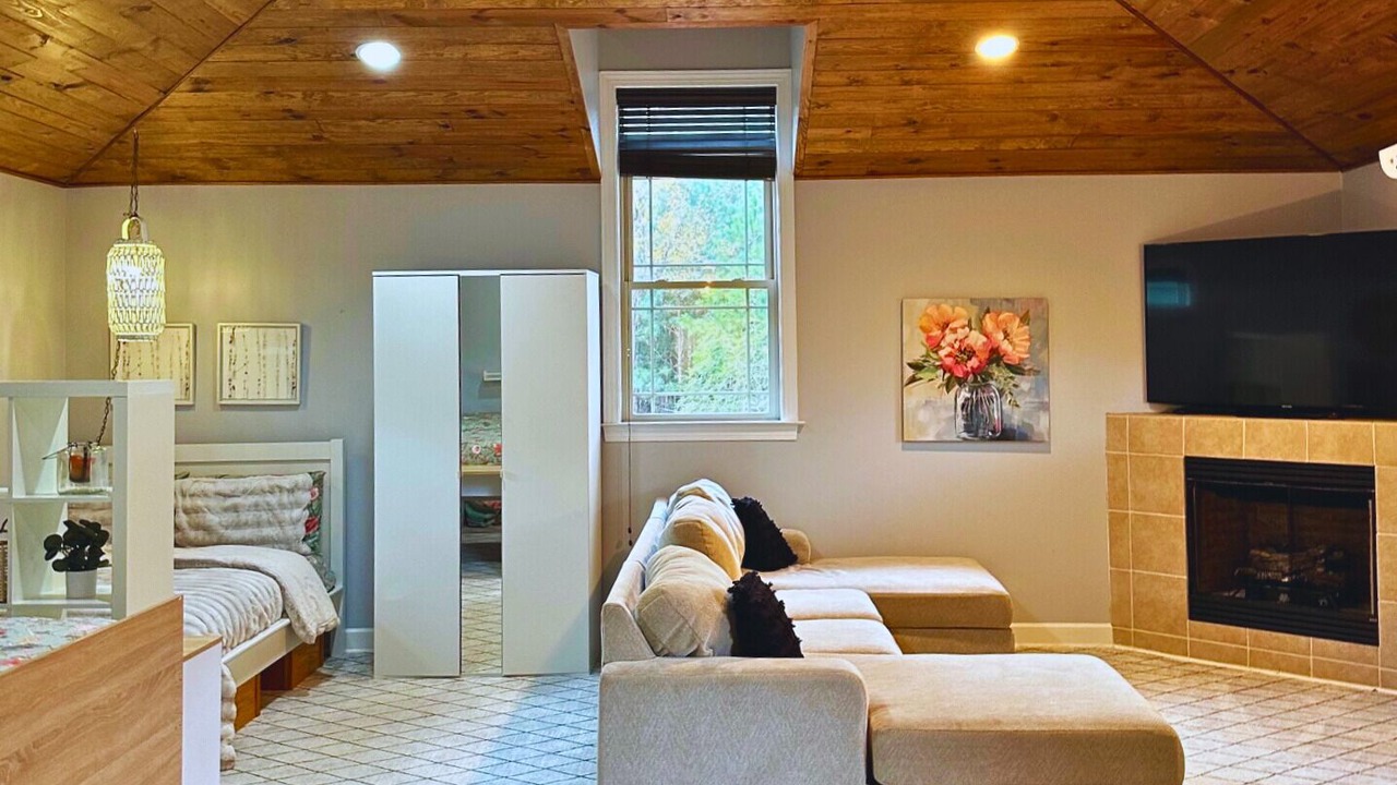 Photo of Livingroom in Whispering Pines