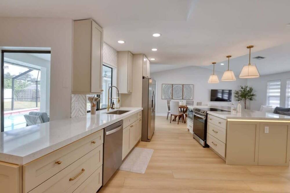 Photo of Kitchen in Palm River Estates