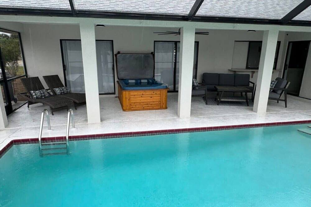 Photo of Outdoor in Palm River Estates