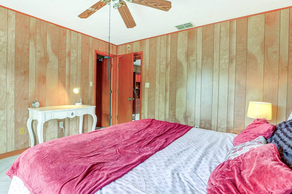 Photo of Bedroom in Sylvan Shores