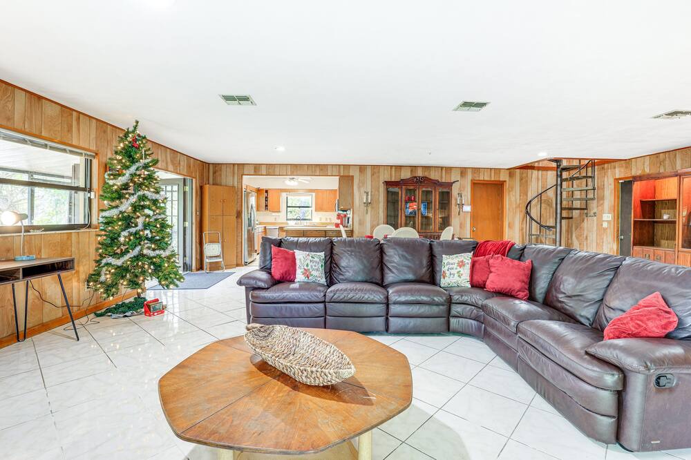 Photo of Livingroom in Sylvan Shores