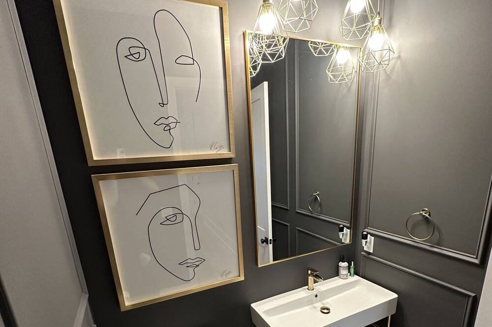 Photo of Bathroom in Appling