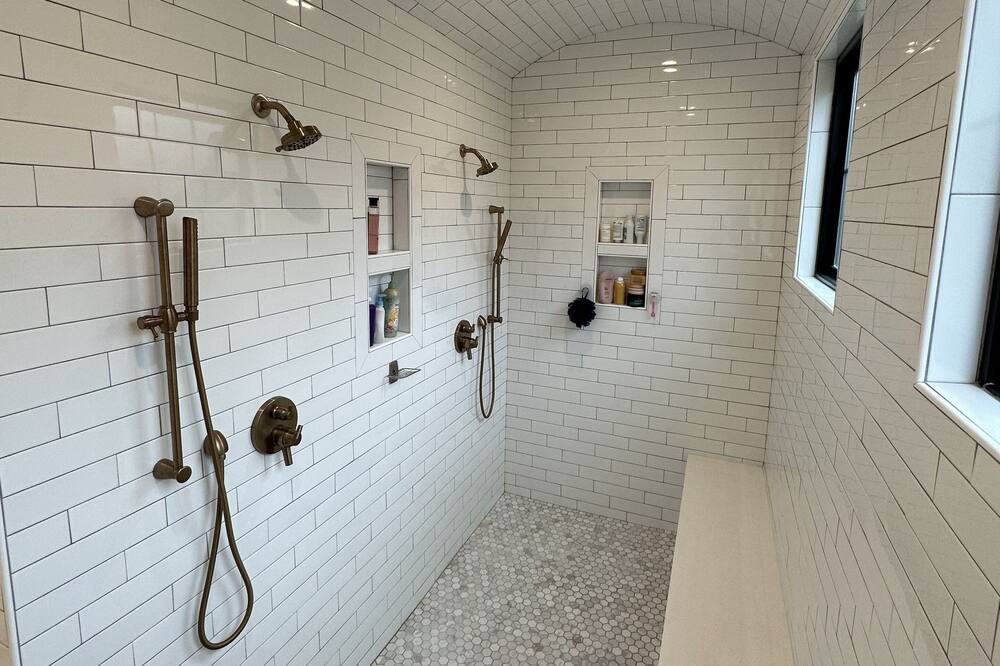 Photo of Bathroom in Appling