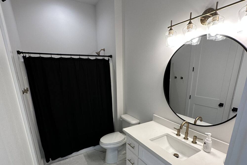 Photo of Bathroom in Appling