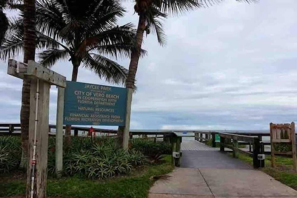 Photo of Others in Florida Ridge