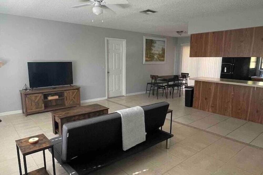 Photo of Others in Florida Ridge