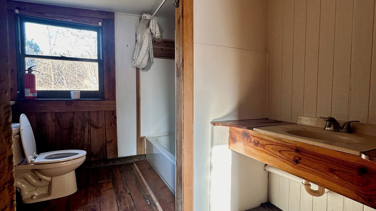 Photo of Bathroom in Pickens