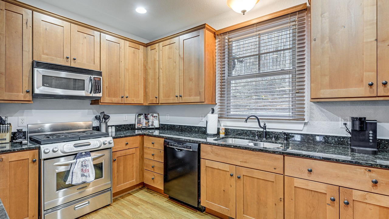 Photo of Kitchen in Bear Lake Reserve