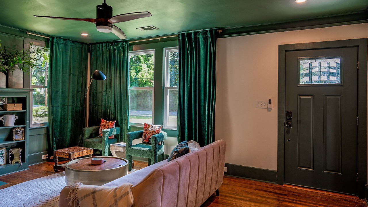 Photo of Livingroom in Pigeon Point