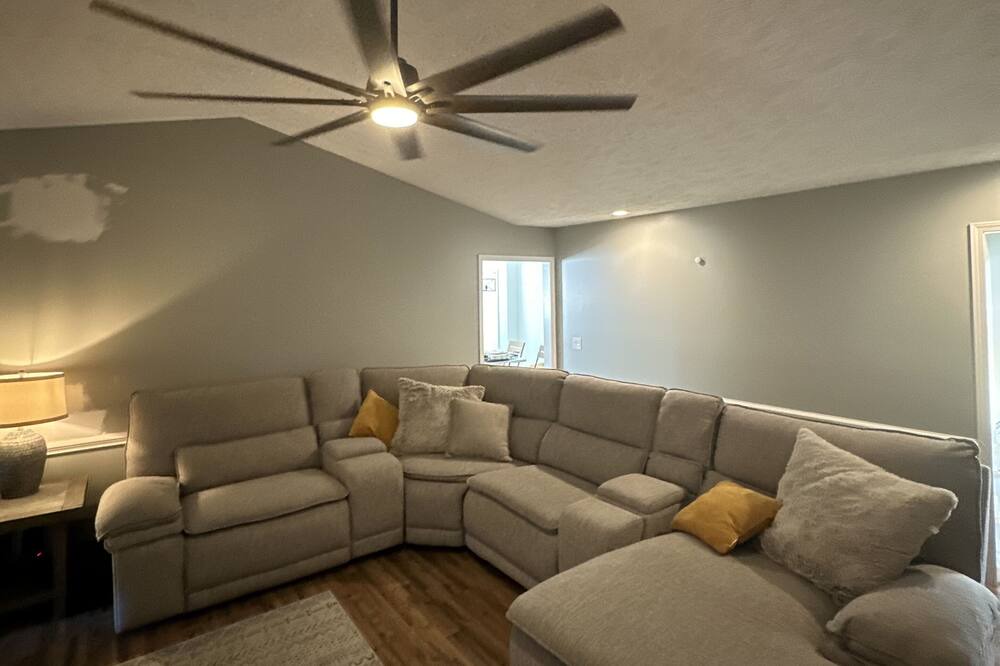 Photo of Livingroom in Lydia