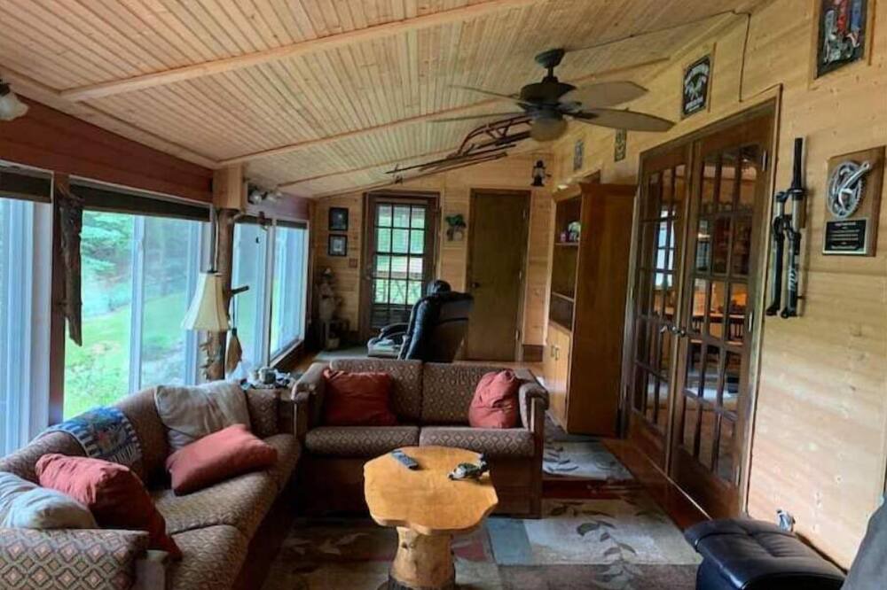 Photo of Livingroom in Mountain Rest