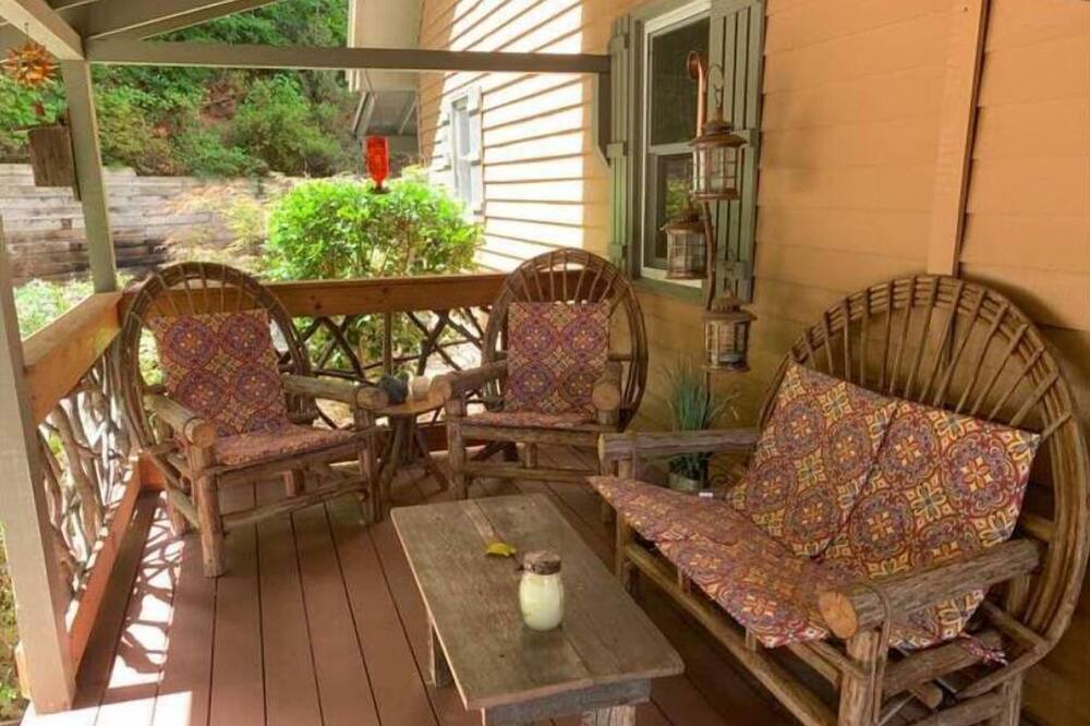 Photo of Patio Balcony in Mountain Rest
