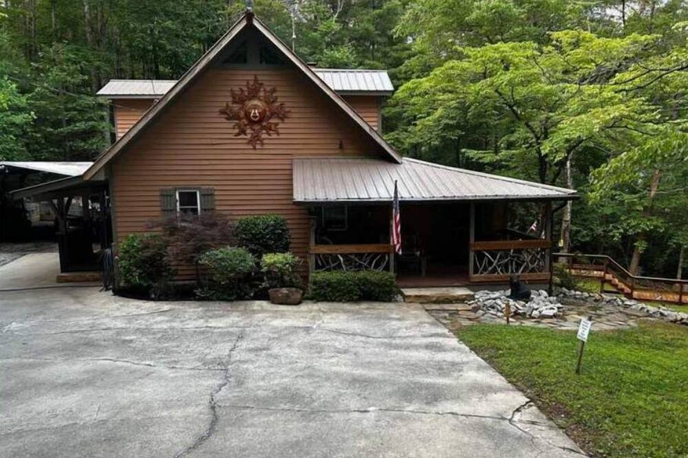 Photo of Outdoor in Mountain Rest