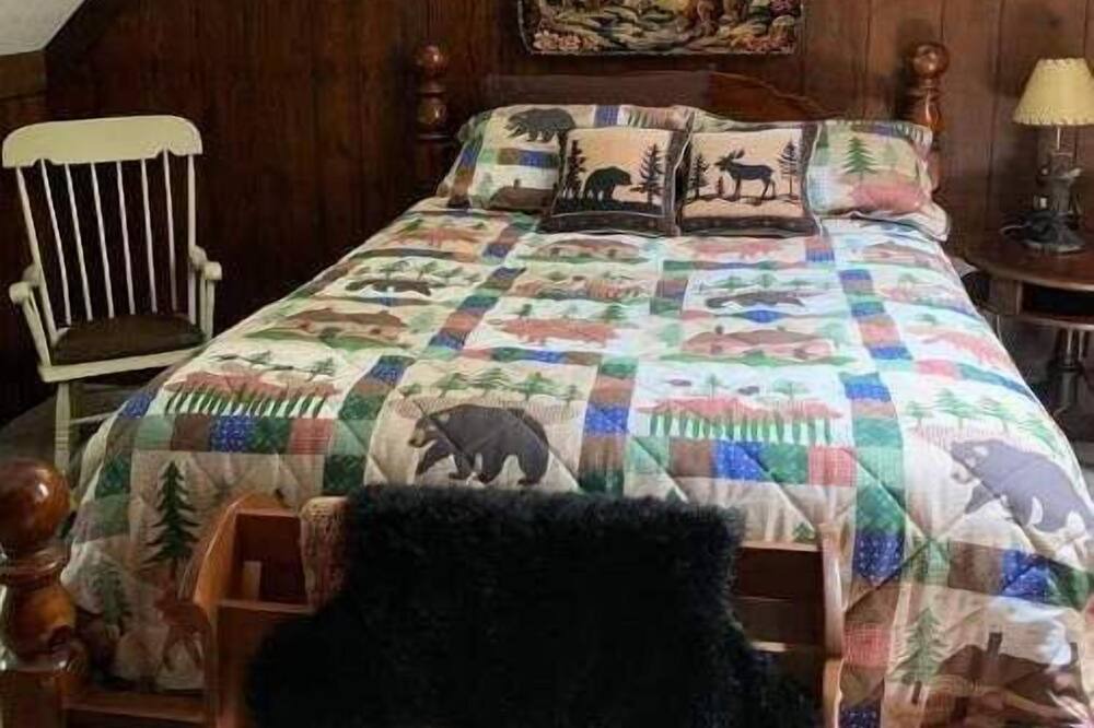 Photo of Bedroom in Mountain Rest